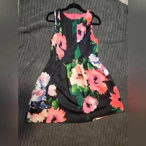 Vince Camuto knee length floral dress size 12